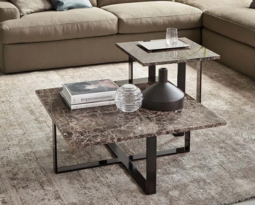 Tavolino Heathrow con top in marmo di Rosini Divani