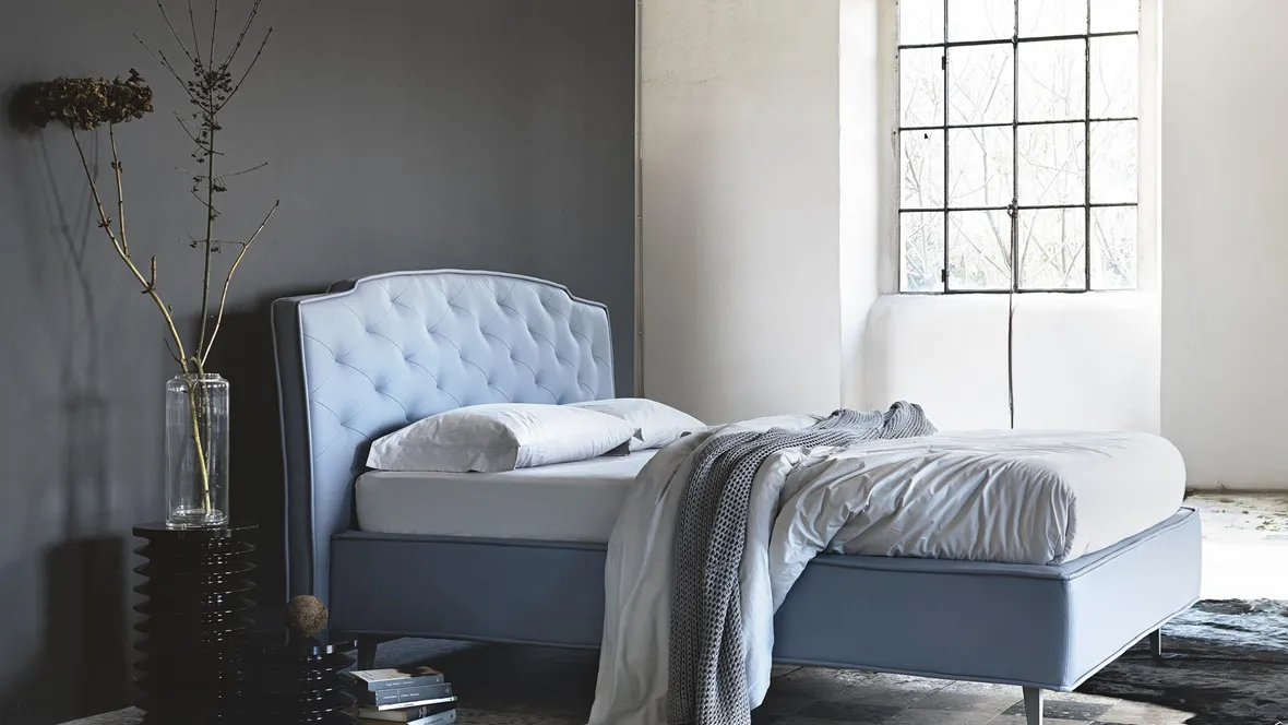 Letto in tessuto imbottito Frank di Noctis