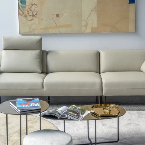 Divano lineare in pelle 4U di Calia