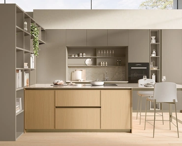 Cucina Moderna con penisola Sakura 06 in vetro opaco Alabastro e Rovere Ikebana di Veneta Cucine